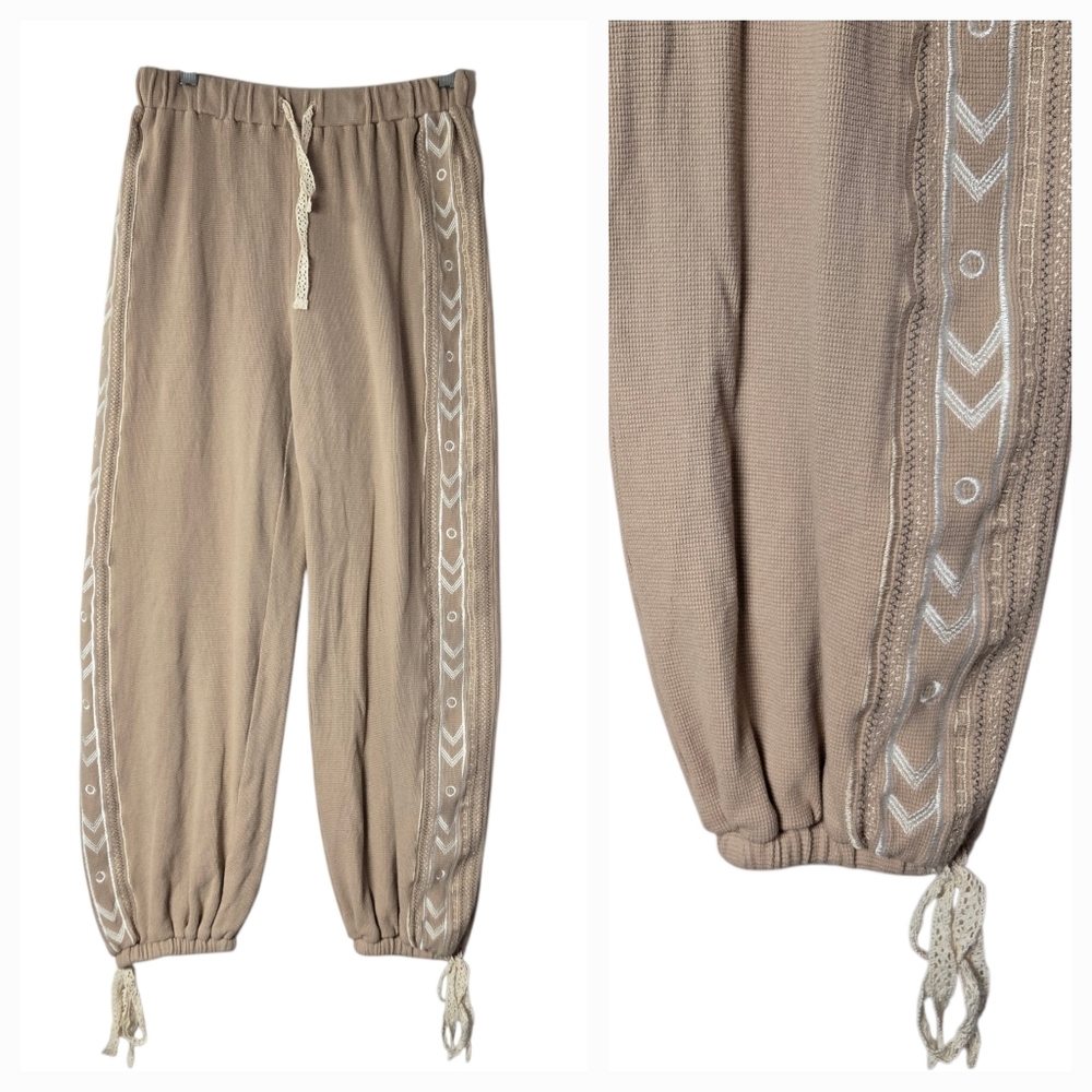 POL Boho Crochet Lace Trim Side Panel Joggers Tan Neutral Size Small